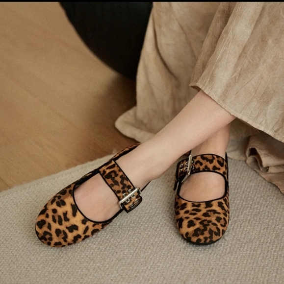 Round Toe Flats Loafers - Picture 1 of 5